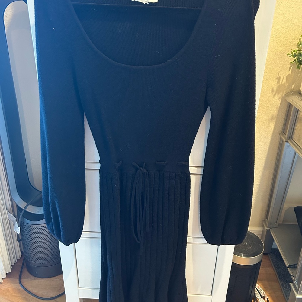 Elegant Black Knit Dress